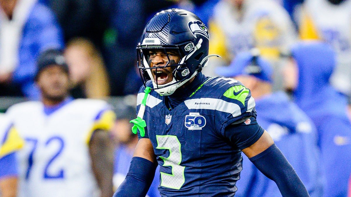 Nick Emmanwori yells on field