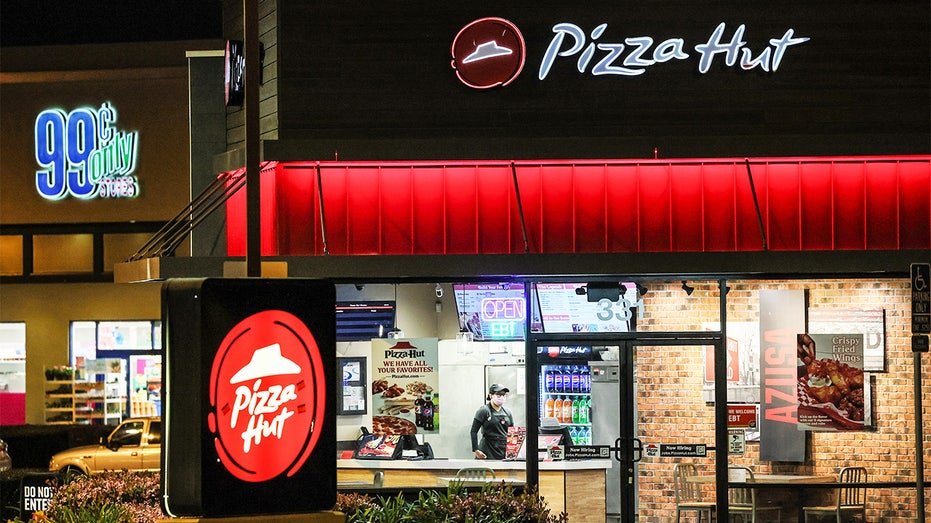 pizza hut in azusa
