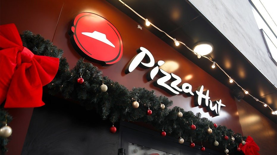 pizza hut in poland