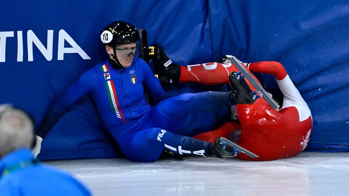 Speedskaters tangled up