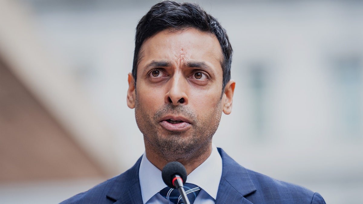 Congressman Suhas Subramanyam