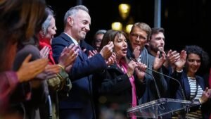 French elections: Paris stays left as far right makes mixed gains