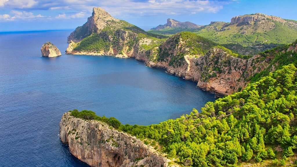 A new epic 100km hiking trail is now open on Mallorca