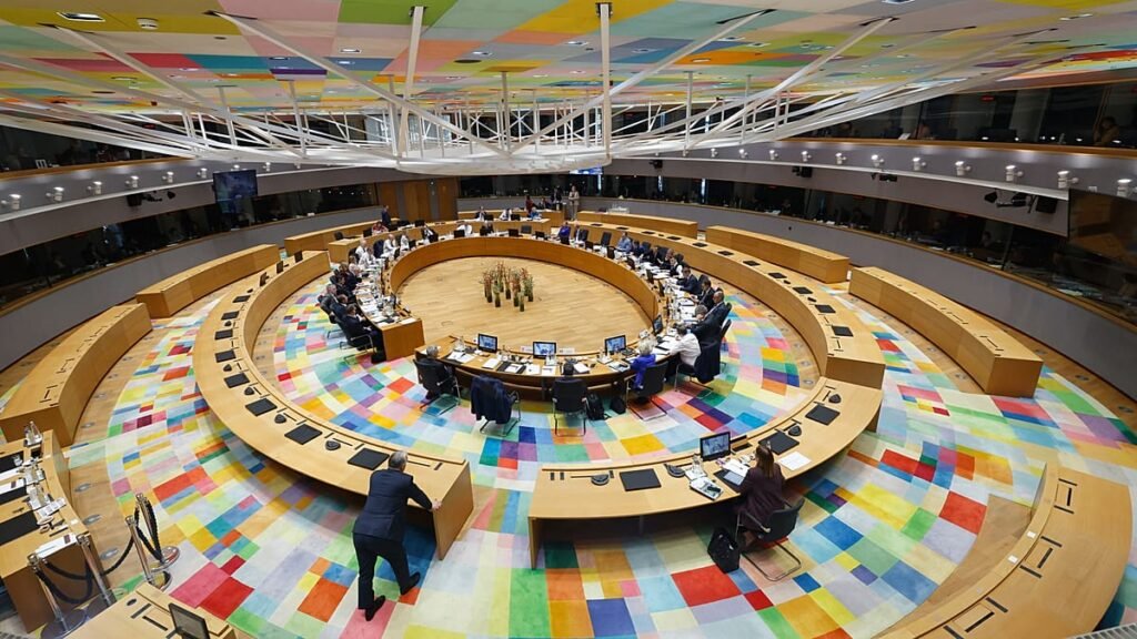 Barroso: Cut Hungary from EU talks unless it explains allegations