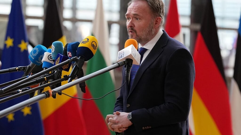 EU calls on member states to curb oil and gas demand EU calls on member states to curb oil and gas demand