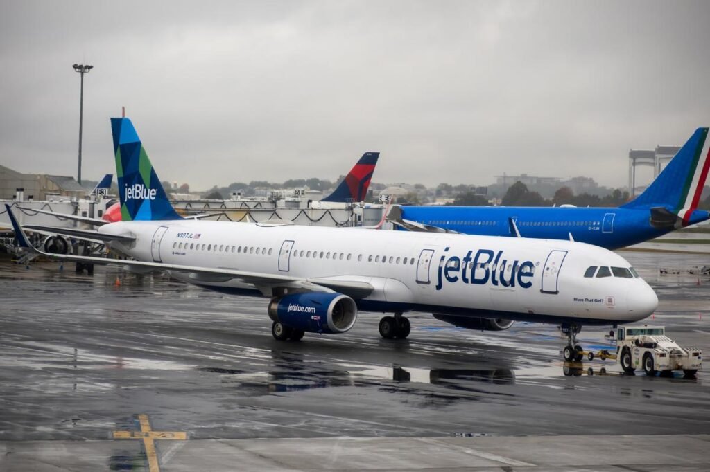 JetBlue offers 0 to travelers whose trips are ruined by rain — here’s how to qualify