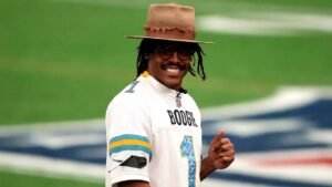 Ex-NFL star Cam Newton gets candid about marriage expectations, giving woman a ring Ex-NFL star Cam Newton gets candid about marriage expectations, giving woman a ring