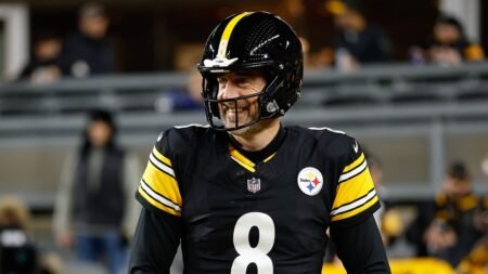 Aaron Rodgers gives cheeky response when asked about reasons to work out