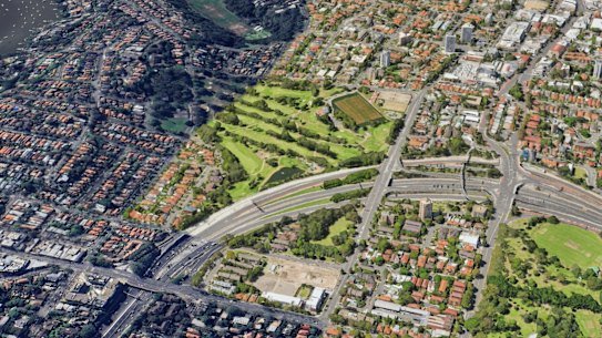 Cammeray Park and its golf course sits amid dense housing.