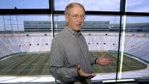 Legendary former Packers President and CEO Bob Harlan dead at 89