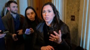 Katie Britt blasts Democrats for playing ‘political games’ with shutdown amid airport chaos