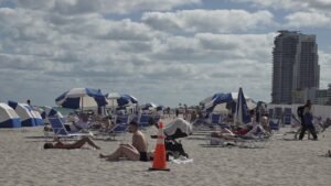 Miami Beach loosens spring break restrictions, aims to draw calmer crowds Miami Beach loosens spring break restrictions, aims to draw calmer crowds