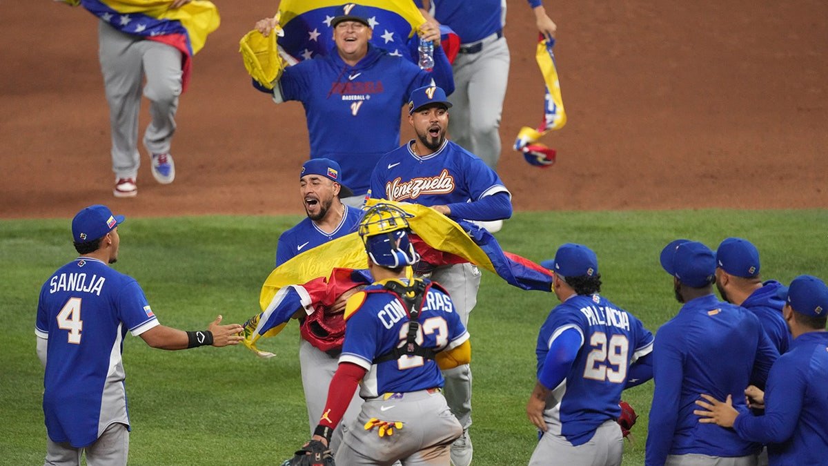 Venezuela celebrates a WBC win
