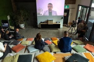 Scandal-plagued founder’s press conference backfires Scandal-plagued founder’s press conference backfires