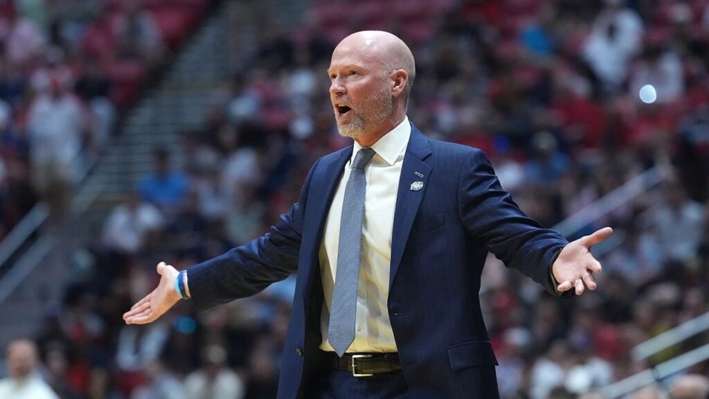 Villanova coach turns heads after ‘joke’ that he would ‘fire my staff’ during March Madness loss Villanova coach turns heads after ‘joke’ that he would ‘fire my staff’ during March Madness loss