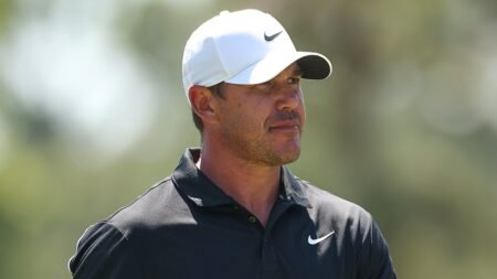 Brooks Koepka runs to comfort young girl hit by golf cart during his Valspar Championship Brooks Koepka runs to comfort young girl hit by golf cart during his Valspar Championship