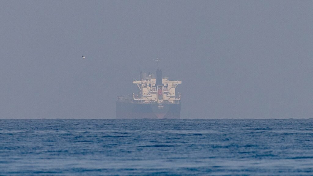 Iran chokes Strait of Hormuz with reported M tanker toll, regime threatens global oil supply Iran chokes Strait of Hormuz with reported M tanker toll, regime threatens global oil supply