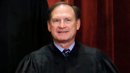 Alito gives lawyers plain-English lesson on meaning of ‘day’ as Supreme Court weighs late-ballot fight