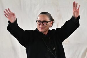 Fashion designer Lee Mathews grilled in Federal Court over company liquidation