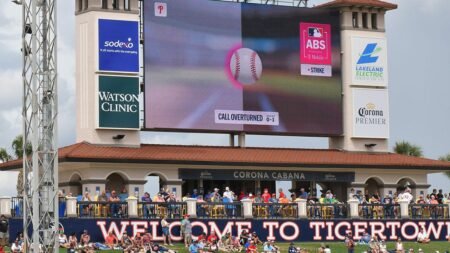 Baseball Hall of Fame pitcher goes in depth how ABS system will improve offense, how arms have to adjust