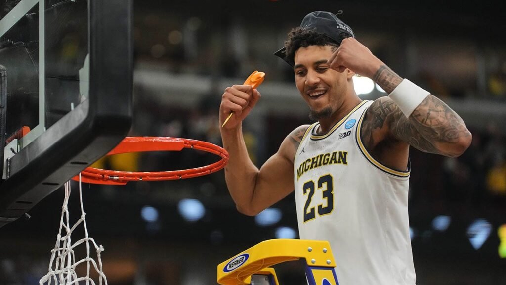 Michigan routs Tennessee to win regional final, enter NCAA men’s Final Four Michigan routs Tennessee to win regional final, enter NCAA men’s Final Four
