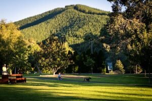 Town’s relief and lingering sadness over slain fugitive Town’s relief and lingering sadness over slain fugitive