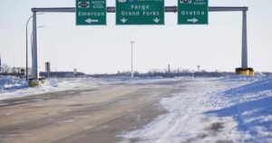 Canadian travel to U.S. continues to drop, Statistics Canada data shows