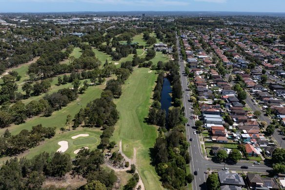 Carnarvon Golf Club in Lidcombe is earmarked for a 70,000-plot cemetery.