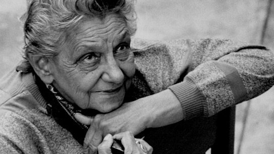 North Stradbroke Island's Indigenous people say a statue of poet Oodgeroo Noonuccal should be placed on the island.