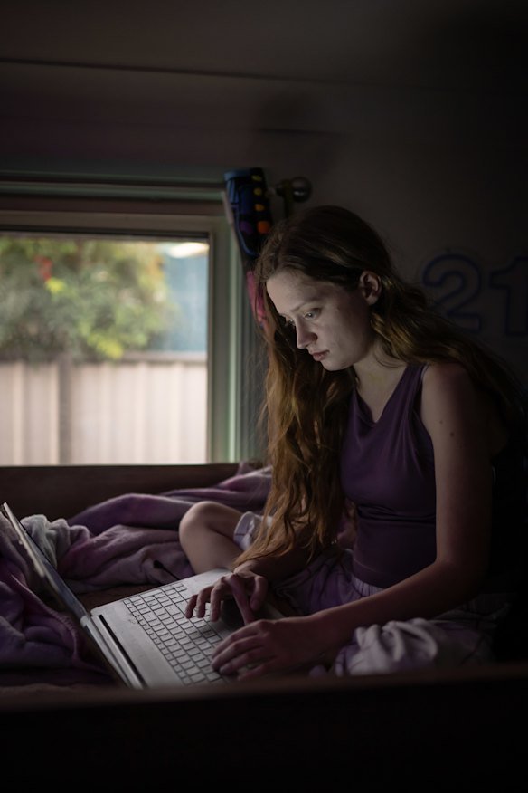 Isabellea Knight started using AI chatbots in 2022 and found herself speaking to them for hours.