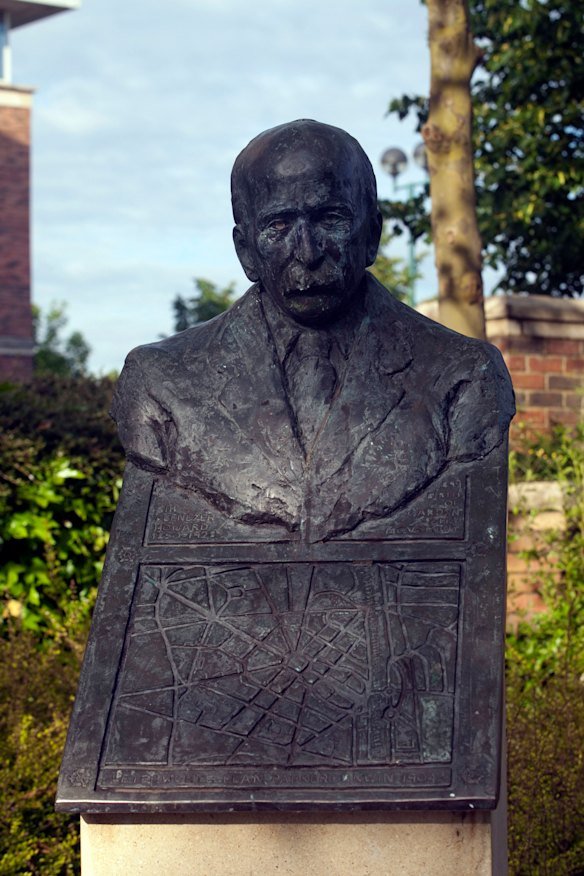 A bust of Ebenezer Howard in Letchworth, the UK’s first garden city.