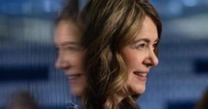 Danielle Smith hopes to balance Alberta budget even with moderate oil prices