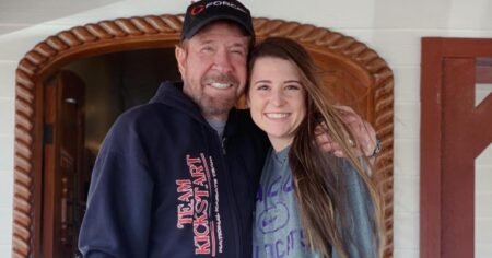 Chuck Norris’ Granddaughter Mourns ‘1 of the Most Special People’ After His Death at 86 Chuck Norris’ Granddaughter Mourns ‘1 of the Most Special People’ After His Death at 86