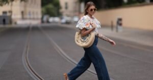 These 17 Pretty Floral Spring Tops Look Boutique-Worthy — And They’re All Under These 17 Pretty Floral Spring Tops Look Boutique-Worthy — And They’re All Under