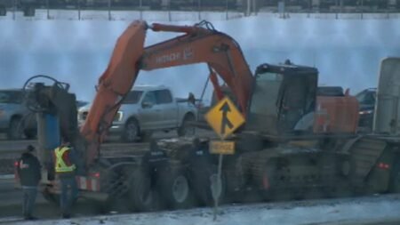 Overpass strike backs up Saskatoon’s Circle Drive for second time in a week