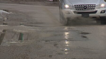 Warm weather brings melting snow, potholes to Saskatchewan roads