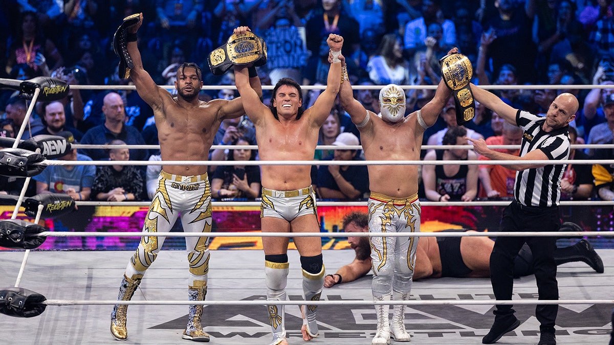 AEW's new world trios champipons