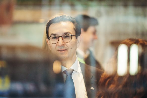 Surgeon Munjed Al Muderis.