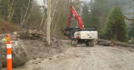 Crews in water-logged Metro Vancouver prepare for next drenching