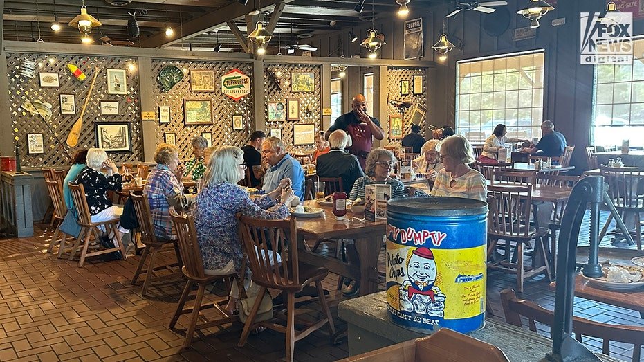 Diners at Cracker Barrel after new logo and rebranding announcement.