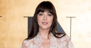 Psst! Dakota Johnson’s Practical (but Chic) Phone Case Is Actually a Amazon Find Psst! Dakota Johnson’s Practical (but Chic) Phone Case Is Actually a Amazon Find