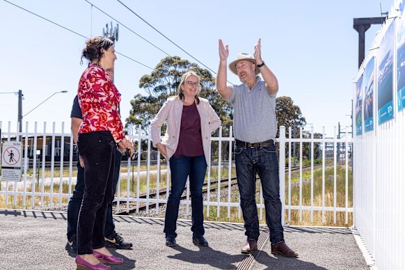 Then minister Jacinta Allan with Kevin Devlin at a press event in 2021.