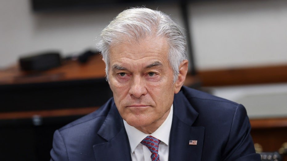 Dr. Mehmet Oz during a news conference on fraud prevention