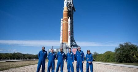 ‘Crew is ready’: Canadian set to be voice link to Artemis II mission ‘Crew is ready’: Canadian set to be voice link to Artemis II mission