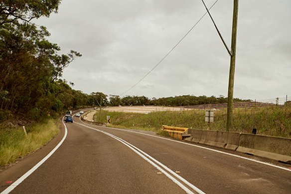 An upgrade to the western section of Mona Vale Road in northern Sydney could now start by the middle of next year.