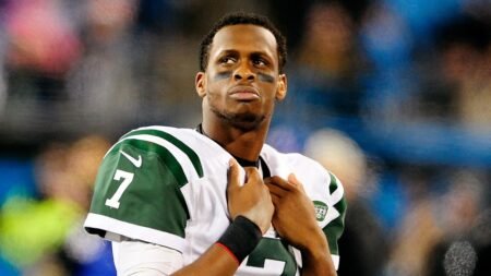 Aaron Glenn backs Geno Smith to lead Jets to ‘promised land’ despite latest interception-riddled season