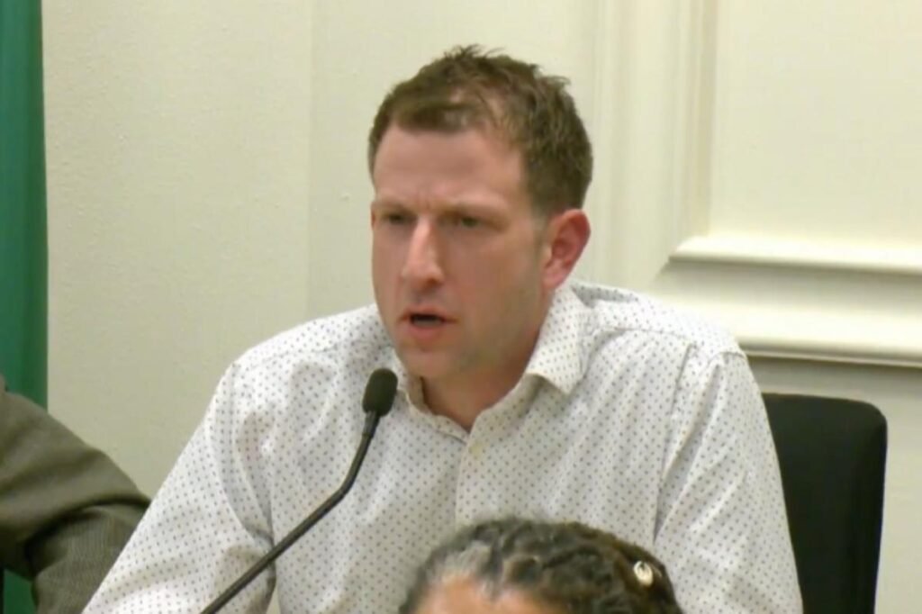 Dem Washington House majority leader Joe Fitzgibbon apologizes for being ‘impaired’ during budget hearing: ‘Made a poor choice’ Dem Washington House majority leader Joe Fitzgibbon apologizes for being ‘impaired’ during budget hearing: ‘Made a poor choice’