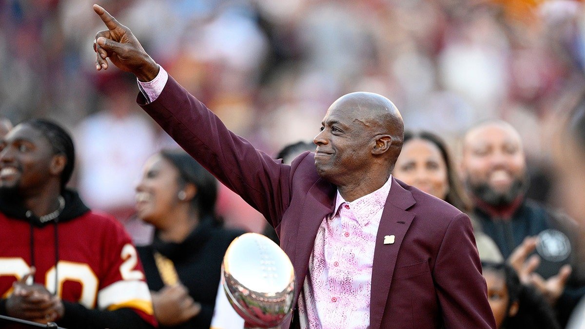 Darrell Green honored at a Commanders game