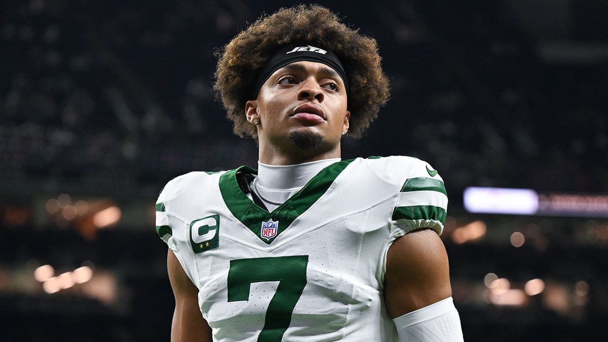 Justin Fields with the Jets