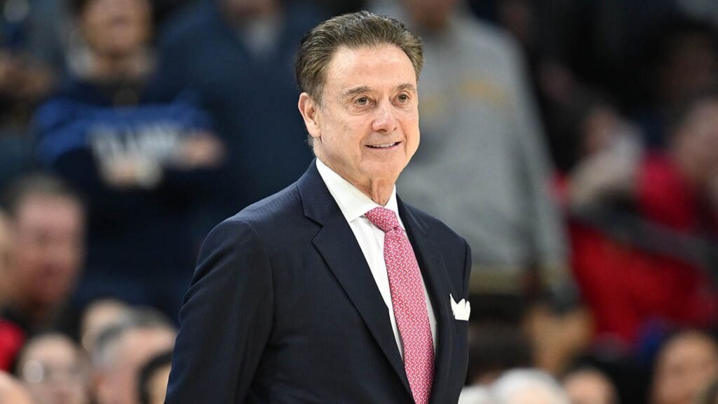 Rick Pitino joins ‘Thank You, NYPD’ campaign before St John’s’ March Madness opener Rick Pitino joins ‘Thank You, NYPD’ campaign before St John’s’ March Madness opener